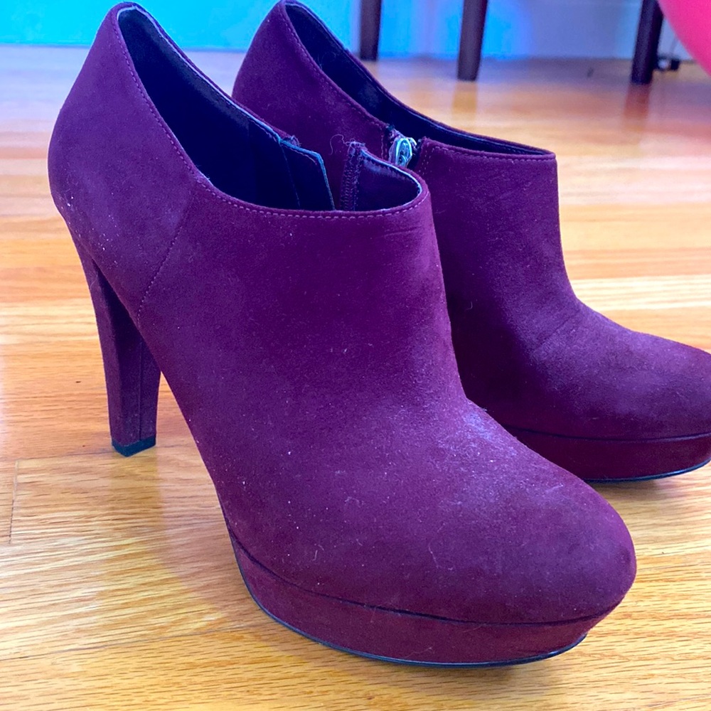 MARC FISHER MAROON 4.5 INCH SIZE 8 SUEDE BOOTIES